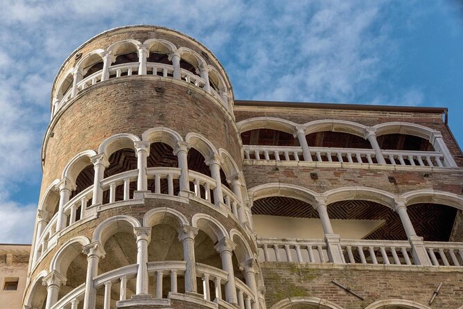 Venice Highlights with Local: Private Walking Tour & Gondola Ride - The gondola ride on Venice’s canals