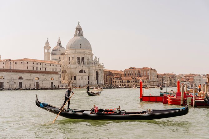 Venice In a Day: St Mark's, Doges Palace Gondola Ride & City Tour - The mid-tour break and what to eat