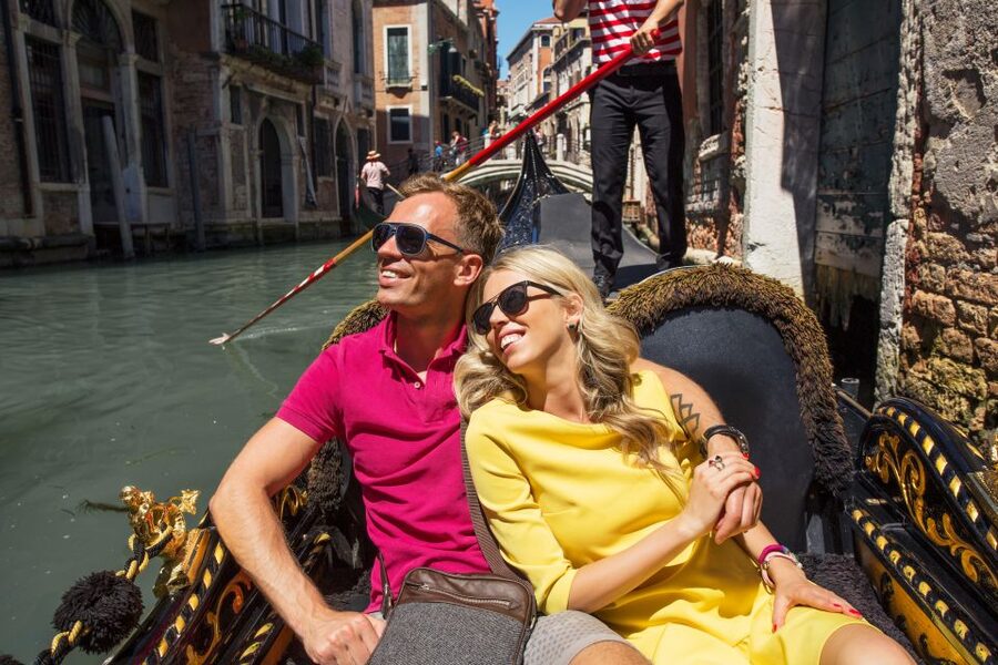 Venice: Off the Beaten Path Private Gondola Ride - Who should choose this private gondola ride