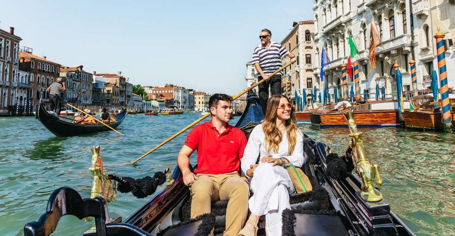 Venice: Private Crafted Gondola Ride Along Grand Canal - A classic Venetian ride with a private feel