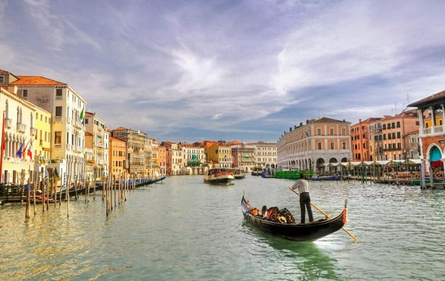 Venice: Private Gondola Cruise for up to 5 Passengers - Cruising the Grand Canal