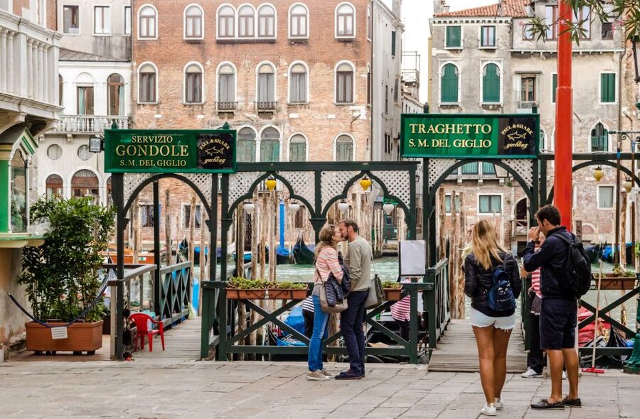 Venice: Private Gondola Ride - What is and is not included