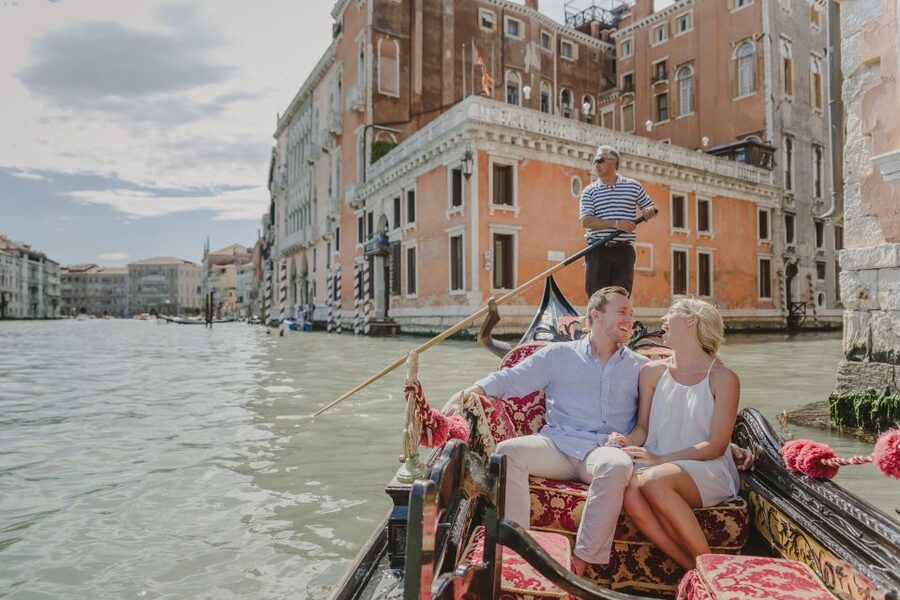 Venice: Private Gondola Ride with Photo Shoot - Key points to know before booking