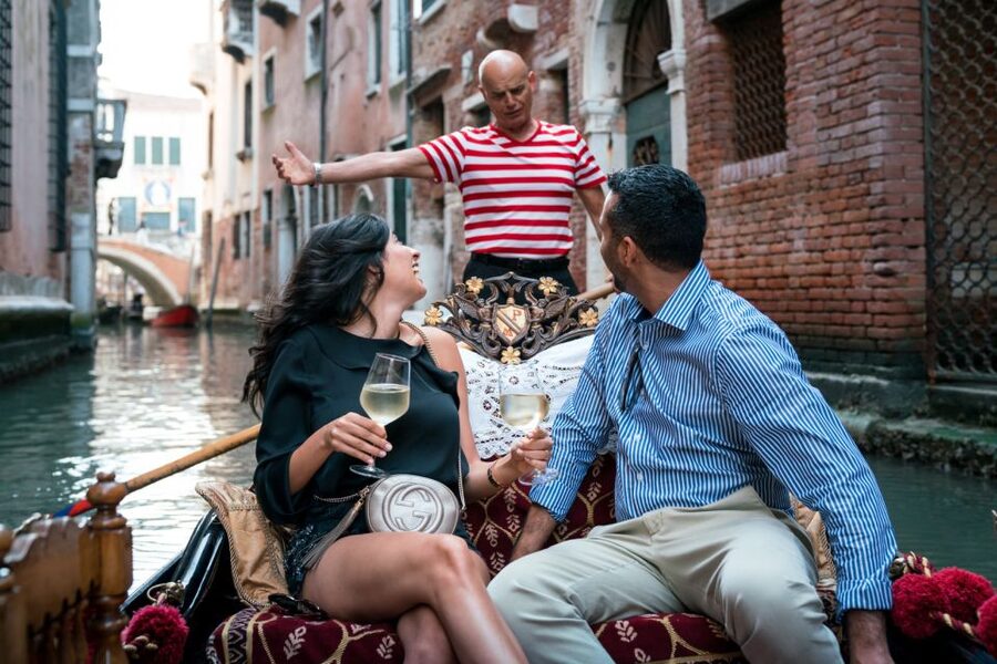 Venice: Private Gondola Ride with Photo Shoot - Best occasions for this experience
