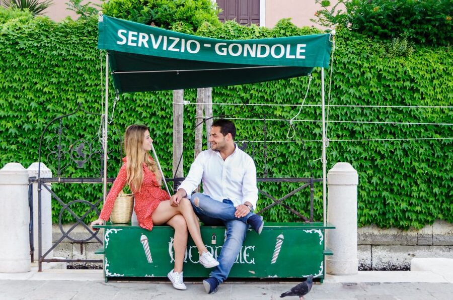Venice: Private Gondola Ride with Photo Shoot - Pickup, timing, and practical limits
