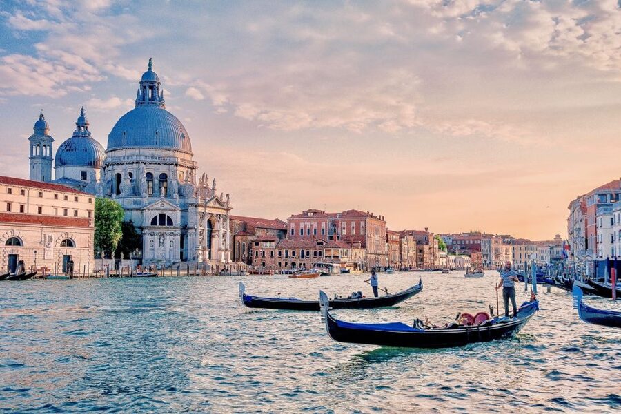 Venice: Private Gondola Ride - The Grand Canal opening