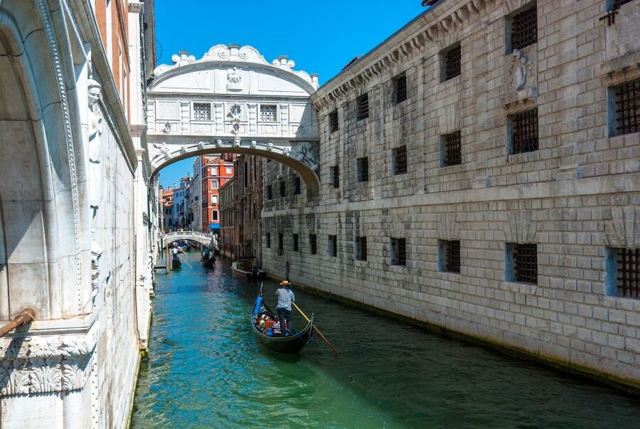 Venice: Private Gondola Tour - What the private boat changes