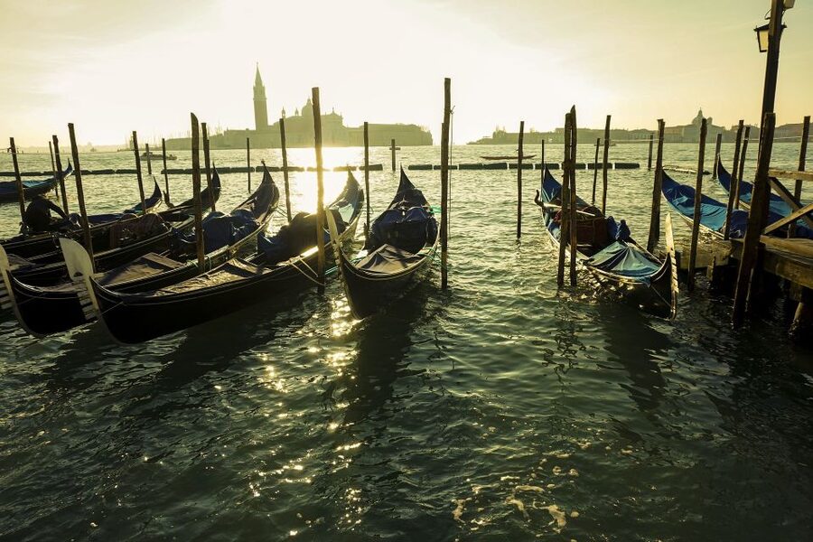 Venice: Private Gondola Tour - Timing, weather, and the best way to plan