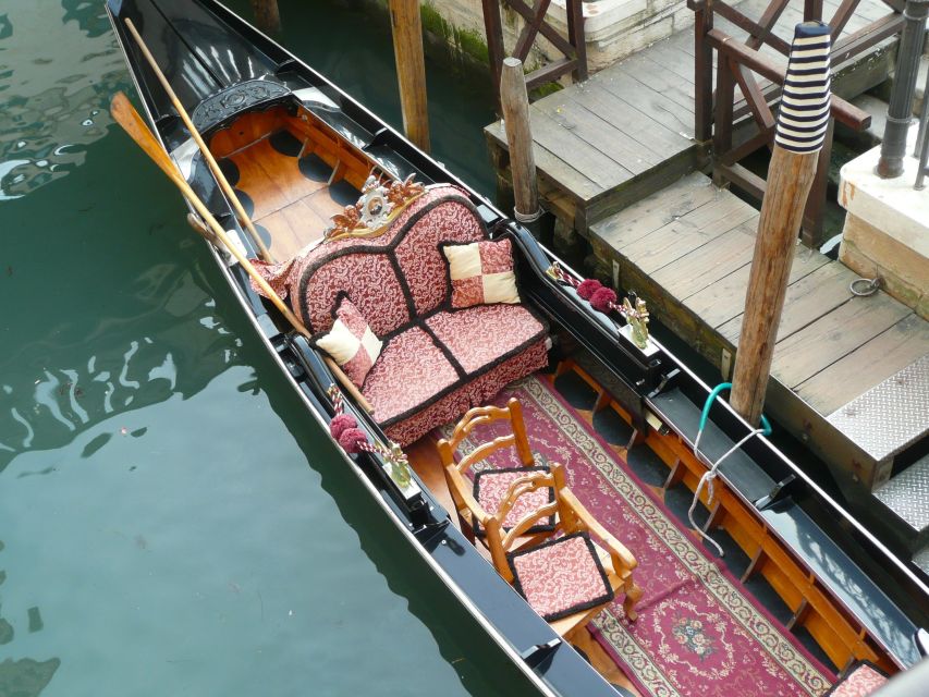 Venice: Private Gondola Tour - Who will enjoy this ride most