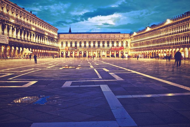 Venice: Private Half Day Guided Tour and Gondola Experience - What $209.80 per person buys you