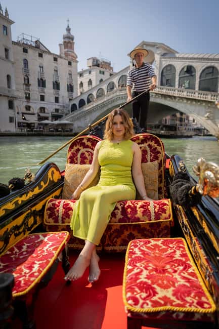 Venice: Private Photoshoot In Gondola - Practical Tips for a Better Session