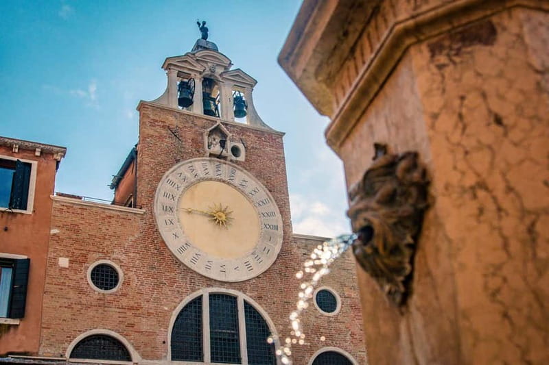 Venice: Private Walking Tour with Optional Gondola Ride - Adding the 30-minute gondola ride