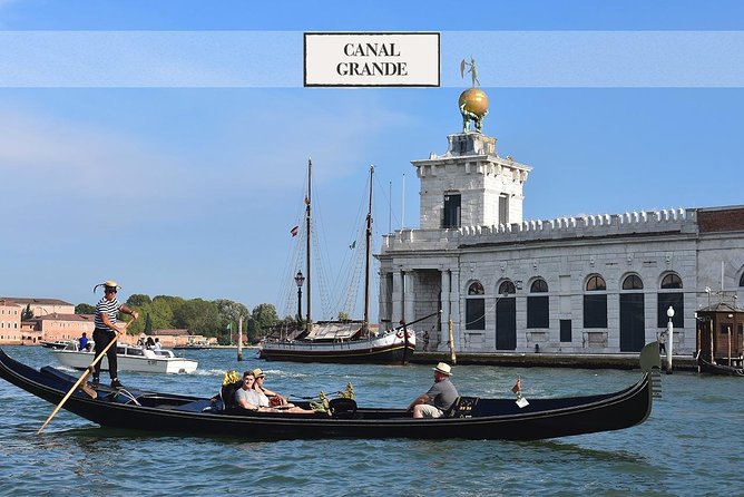 Venice's Icons: Basilica, Doge Palace, Rialto & Optional Gondola - The shared gondola ride: atmosphere with a few cautions