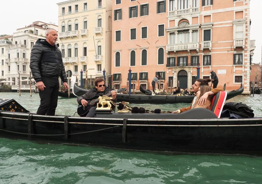 Venice: Shared Gondola Ride and Serenade - Key points to know before you book
