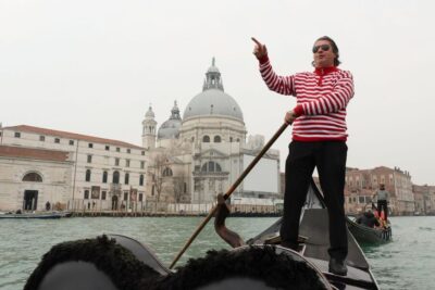 Shared Gondola Ride and Serenade