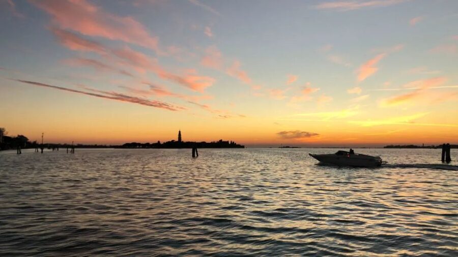 Venice: Shared Gondola Ride at Sunset - Practical tips for a smoother ride