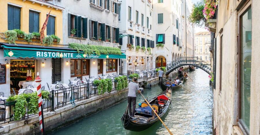 Venice: Shared Gondola Ride through the Lagoon City - Entering the Grand Canal