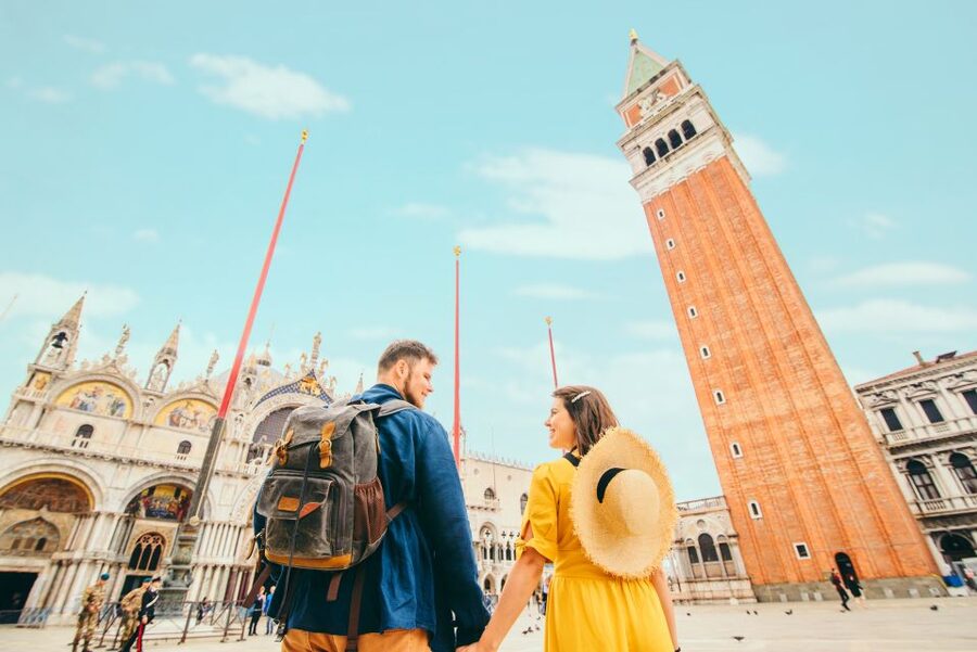 Venice: St. Mark's Basilica and Gondola Morning Tour - Finding the meeting point behind the Correr Museum