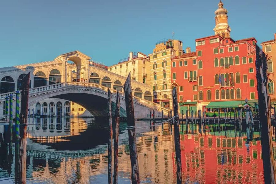 Venice: St. Mark's, Doge's Palace, Rialto, and Gondola Tour - Walking from St. Mark’s to Rialto