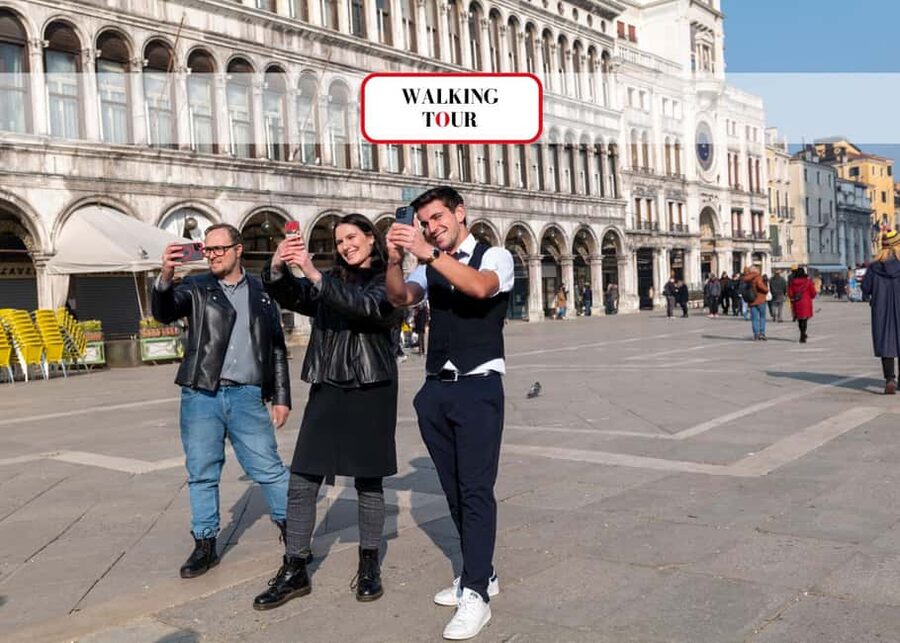 Venice: St Mark's Square & Rialto Walking Tour & Gondola - Scala Contarini del Bovolo and the Narrow Streets