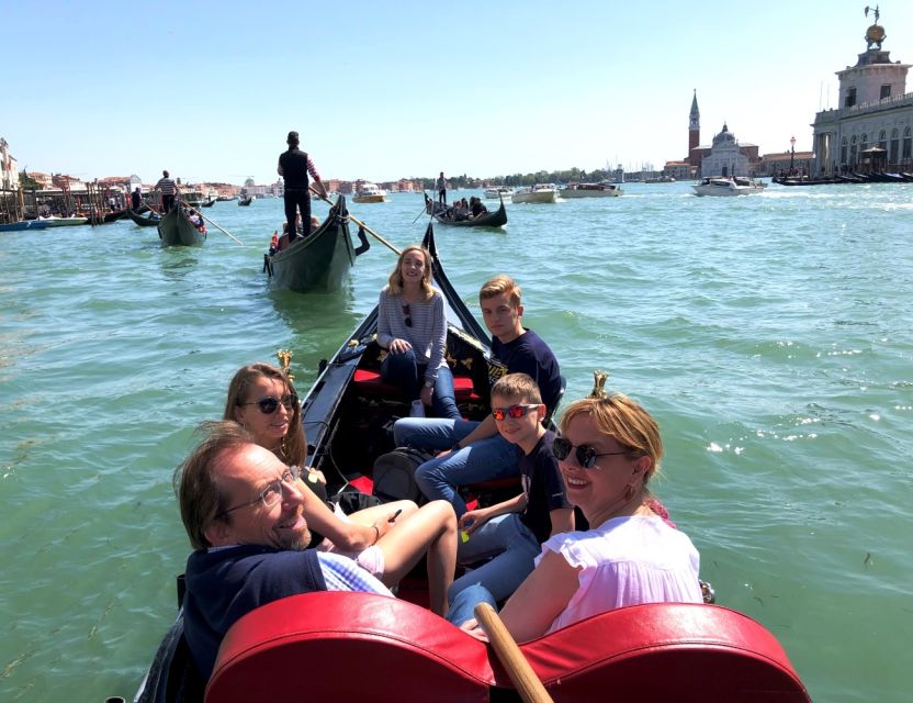 Venice: St. Mark's, Walking Tour and Gondola Combo - A smart way to see Venice in half a day