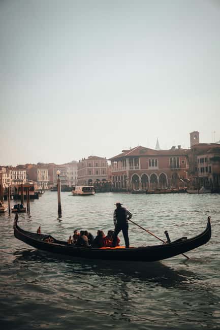 Venice: St. Mark’s Walking Tour & Gondola Traghetto Crossing - Practical advice before you set out