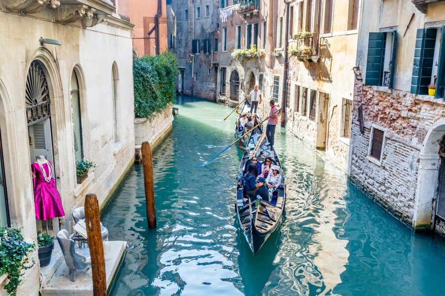 Venice: Traditional Shared Gondola Ride - Finding the meeting point near San Marco