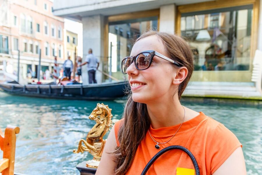 Venice: Traditional Shared Gondola Ride - Rain, high tide, and the real length of the ride