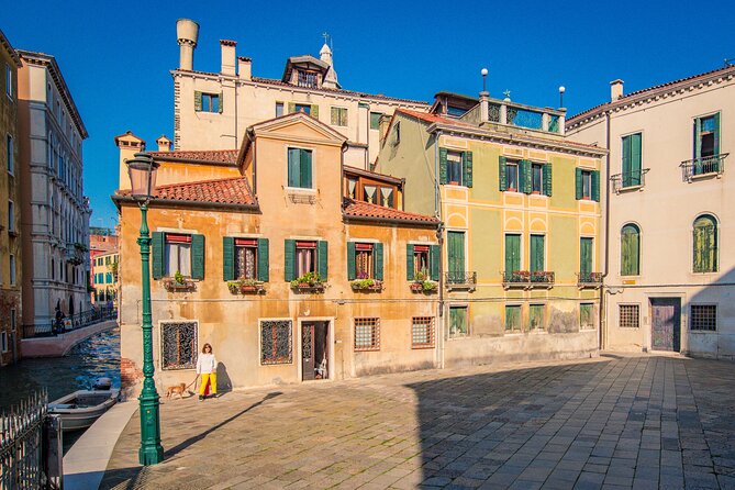 Venice Walking Tour and Gondola Ride - Reaching the Grand Canal and Rialto Bridge