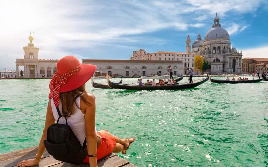 Venice: Walking Tour and Shared Gondola Ride - What the $75 price really buys you