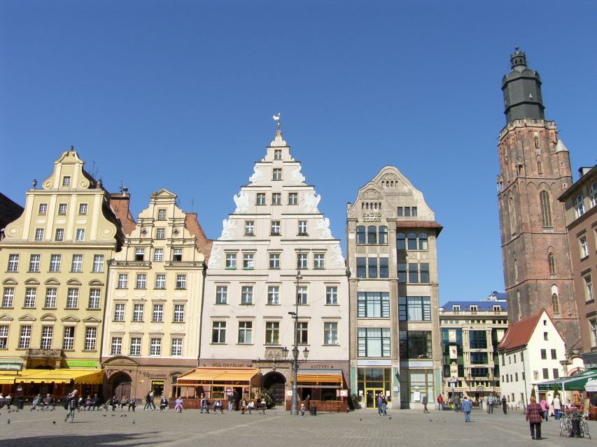 Wroclaw: Old City Walk and Cruise with Small Gondola - A private group can be worth more than a standard city walk